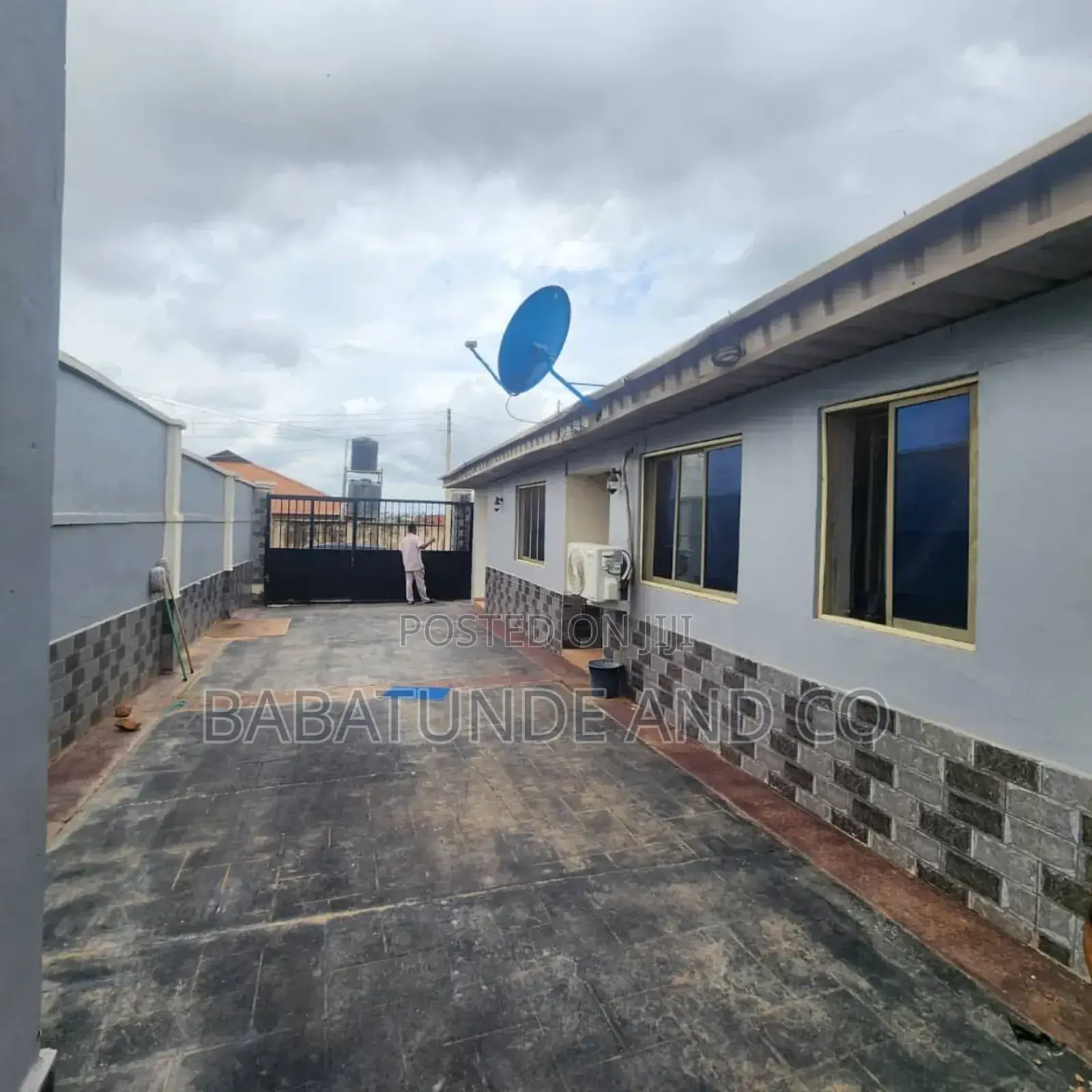 1bdrm Bungalow in Ibadan for sale
