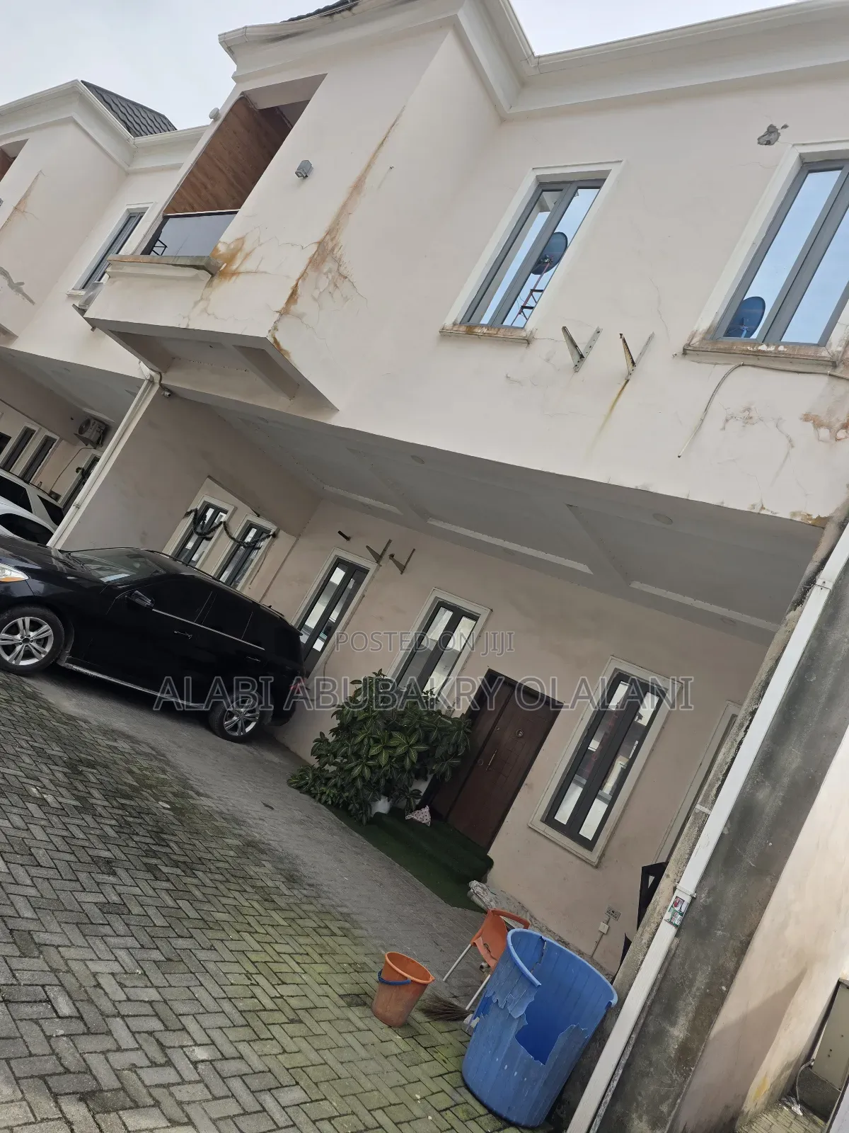 4bdrm Duplex in Emcel Estate, Chevron for sale