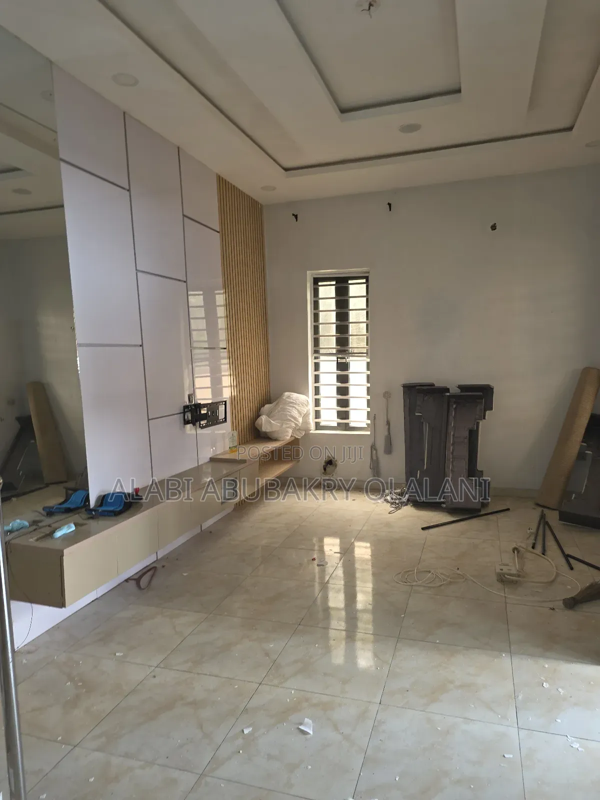 4bdrm Duplex in Emcel Estate, Chevron for sale