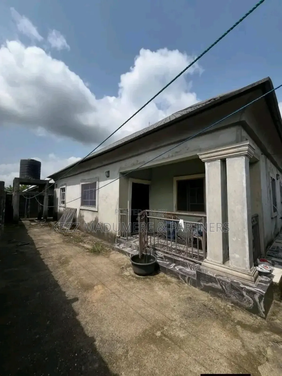 3bdrm Bungalow in Rumuokparali Off for sale