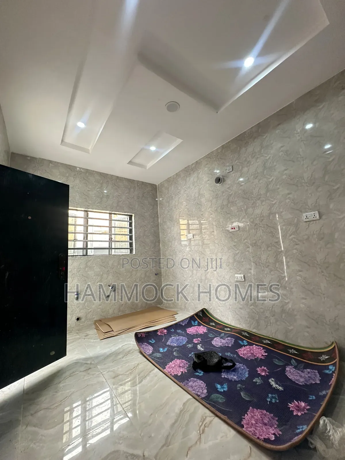 4bdrm Bungalow in Awoyaya Estate,, Jericho for sale