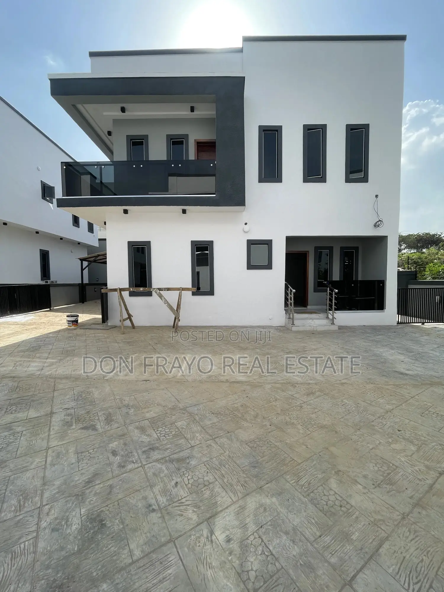 4bdrm Duplex in Jericho Gra for sale