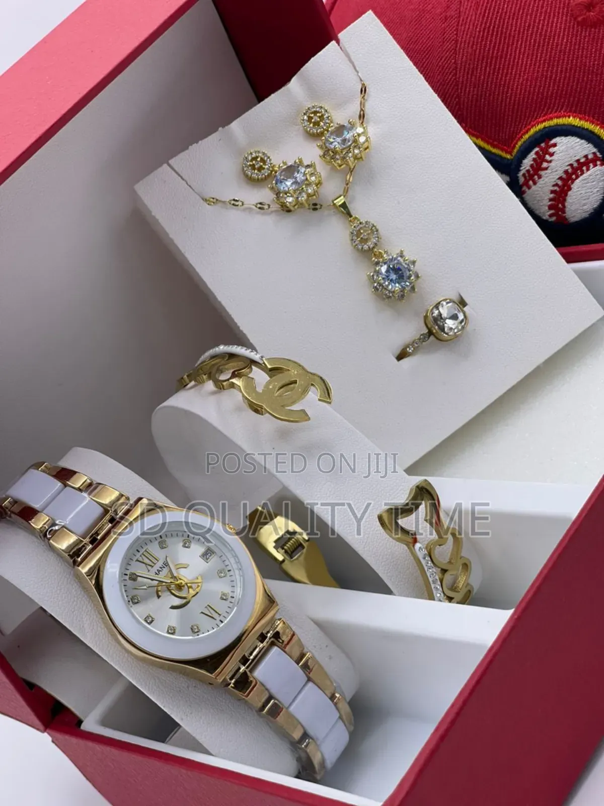 Ladies Set Wristwatch With Hand Chain
