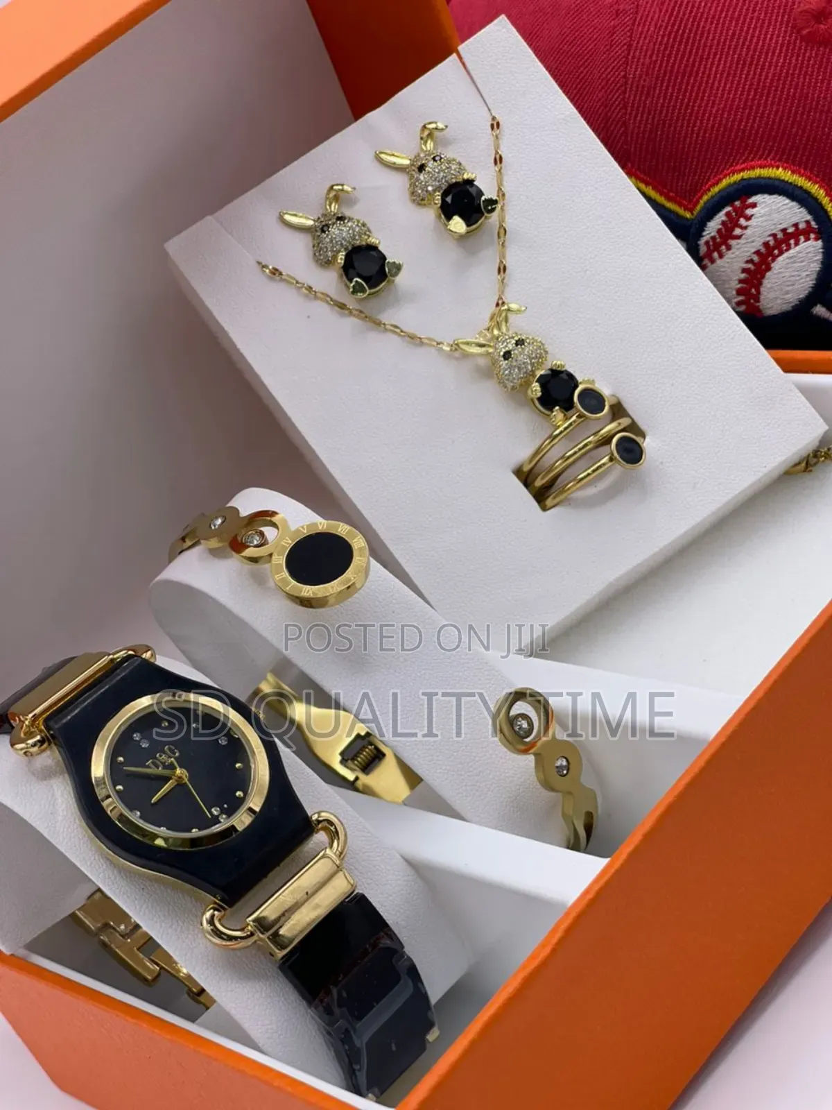 Ladies Set Wristwatch With Hand Chain
