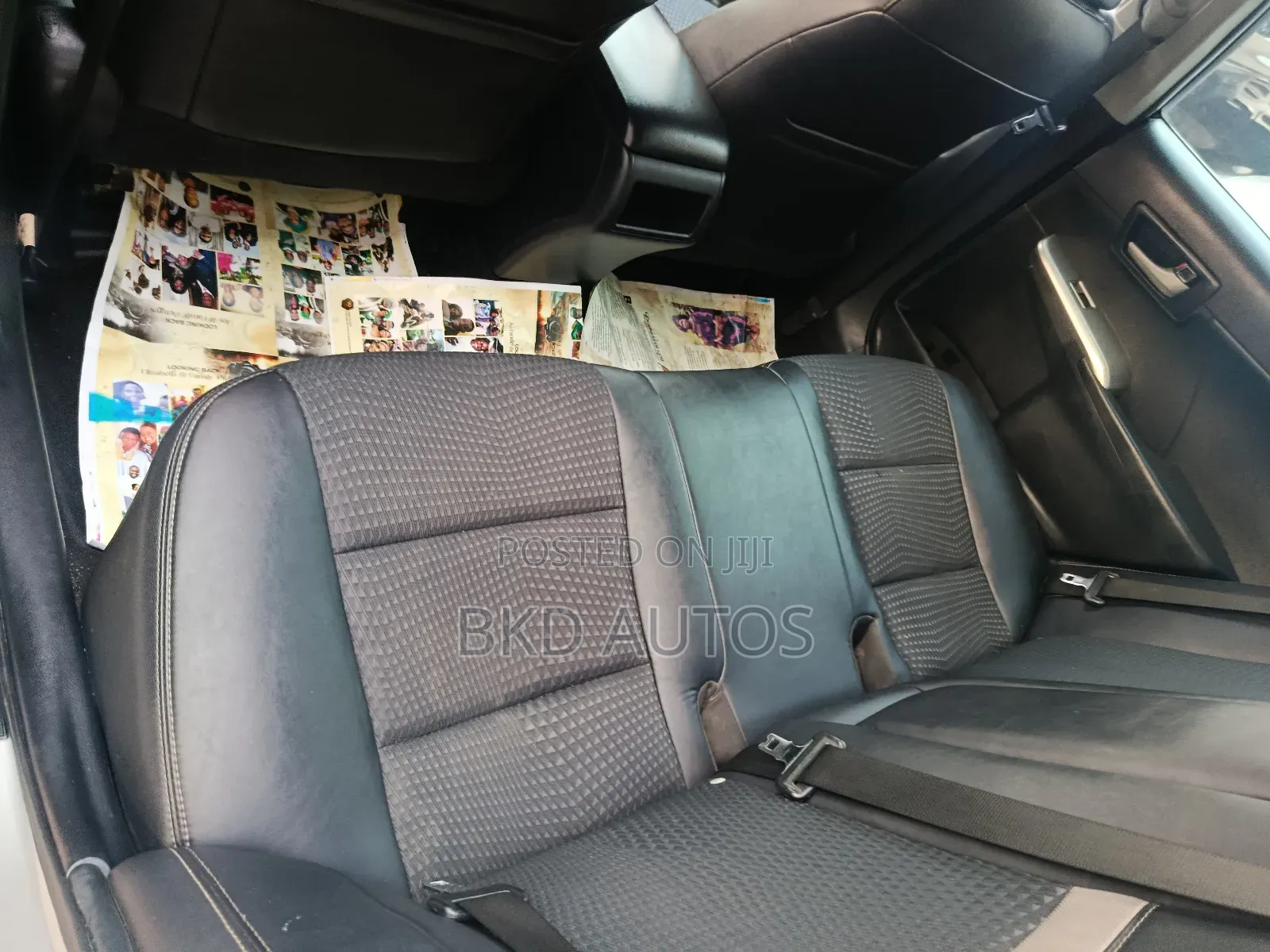 Toyota Camry SE V6 4dr Sedan (3.5L 6cyl 6A) 2012 Silver