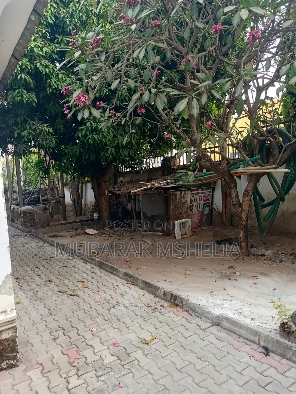 4bdrm Duplex in Gwarinpa for sale