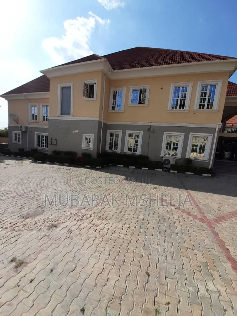 7bdrm Duplex in Asokoro for sale