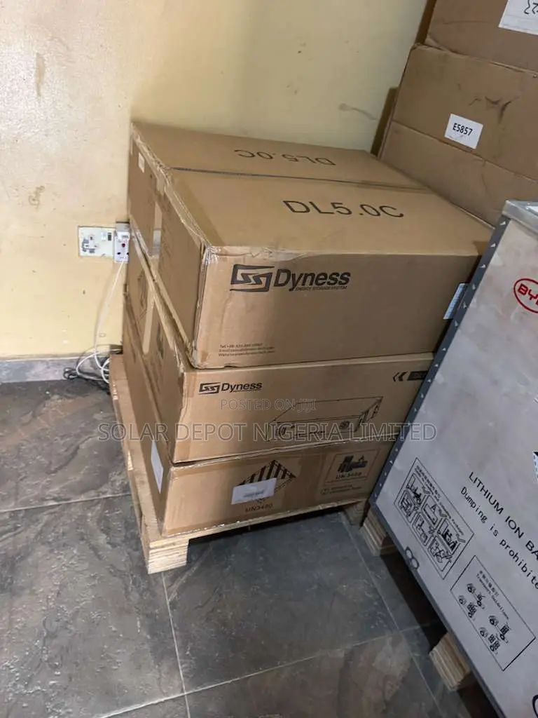 Dyness Powerbrick Lfp Battery 280ah/14.4kwh 51.2v