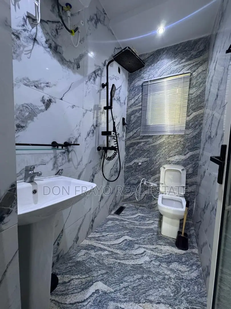 Luxury Studio Room Service Apartment at Adeyi Avenue Old Bodija Ibadan
