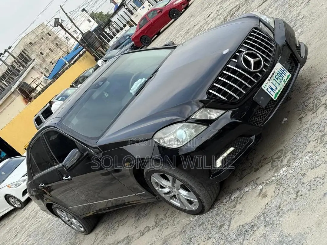 Mercedes-Benz E350 Base 4Matic Sedan AWD (3.5L 6cyl 7A) 2011 Black