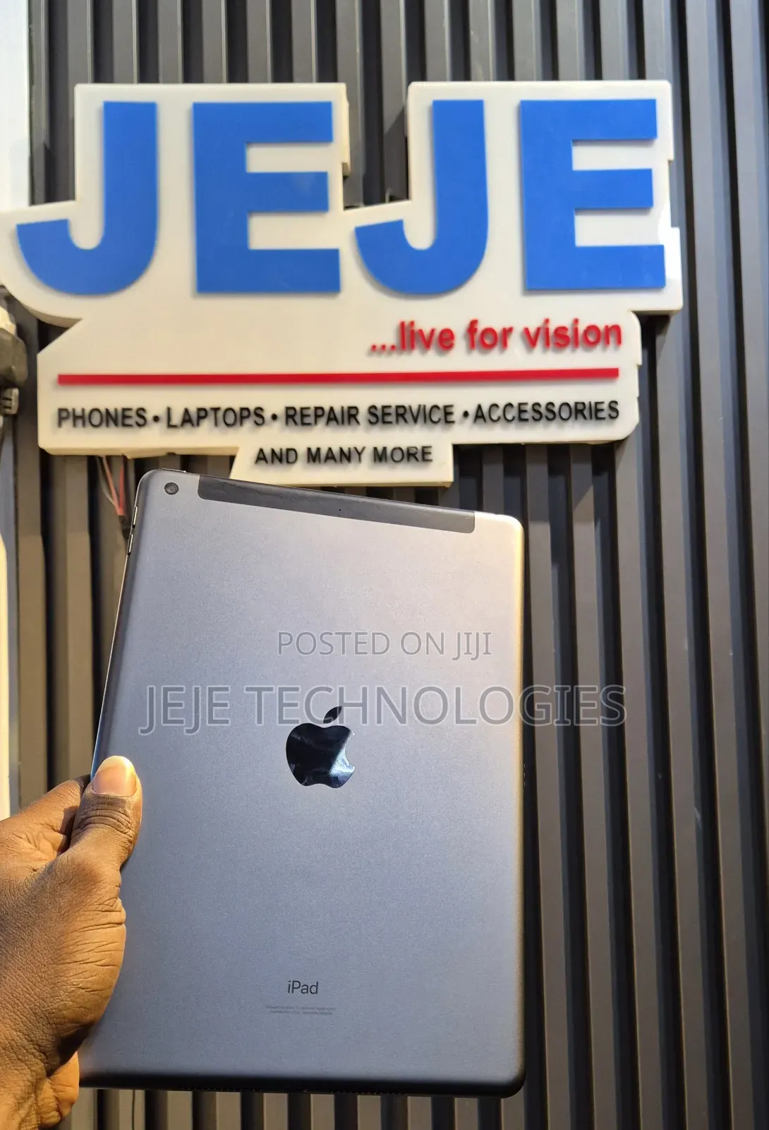 Apple iPad 10.2 (2021) 64 GB Gray