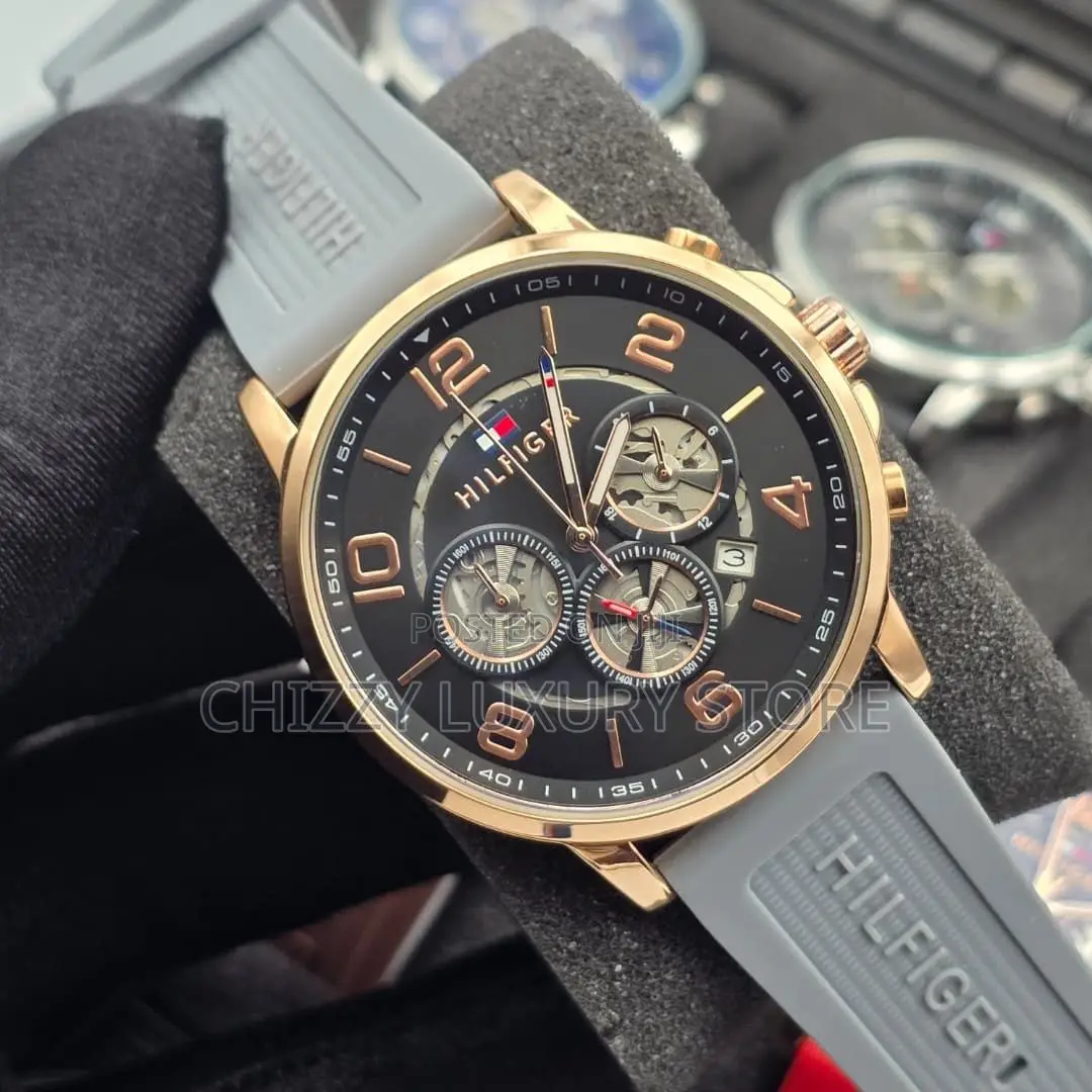 Tommy Hilfiger Quality Luxury Men Rubber Strap Wristwatch.