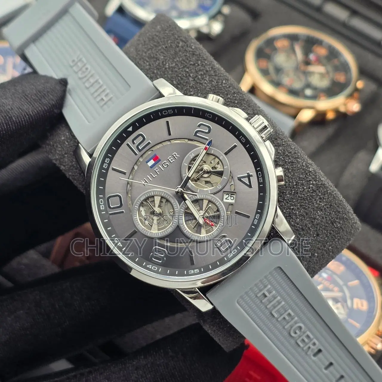 Tommy Hilfiger Quality Luxury Men Rubber Strap Wristwatch.