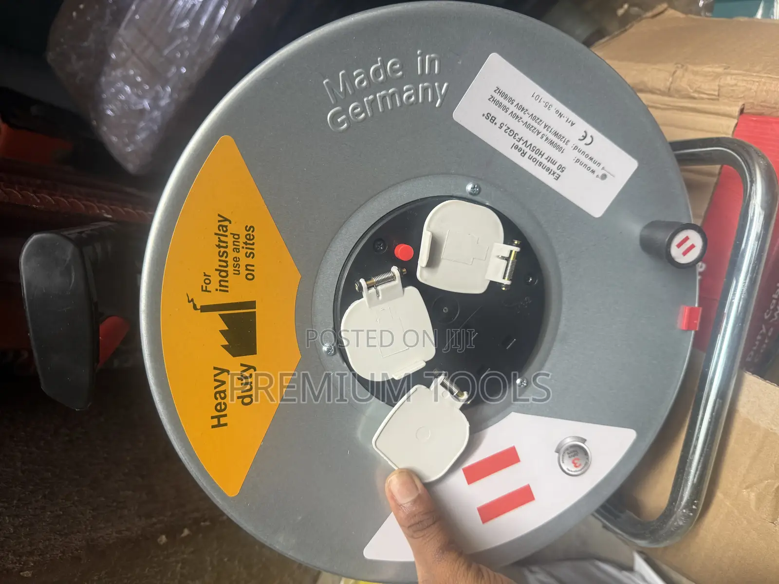 Heavy-Duty Extension Cable Reel 3 Core Wires