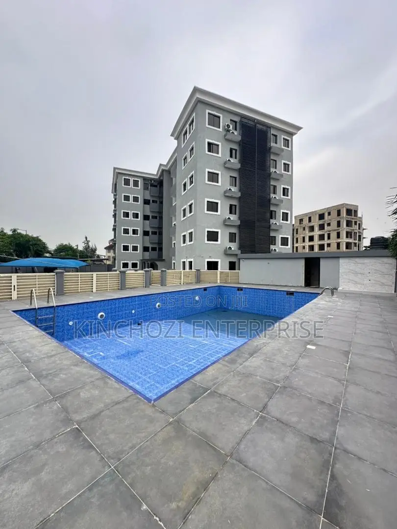 2bdrm Apartment in Lekki Phase 1 for rent