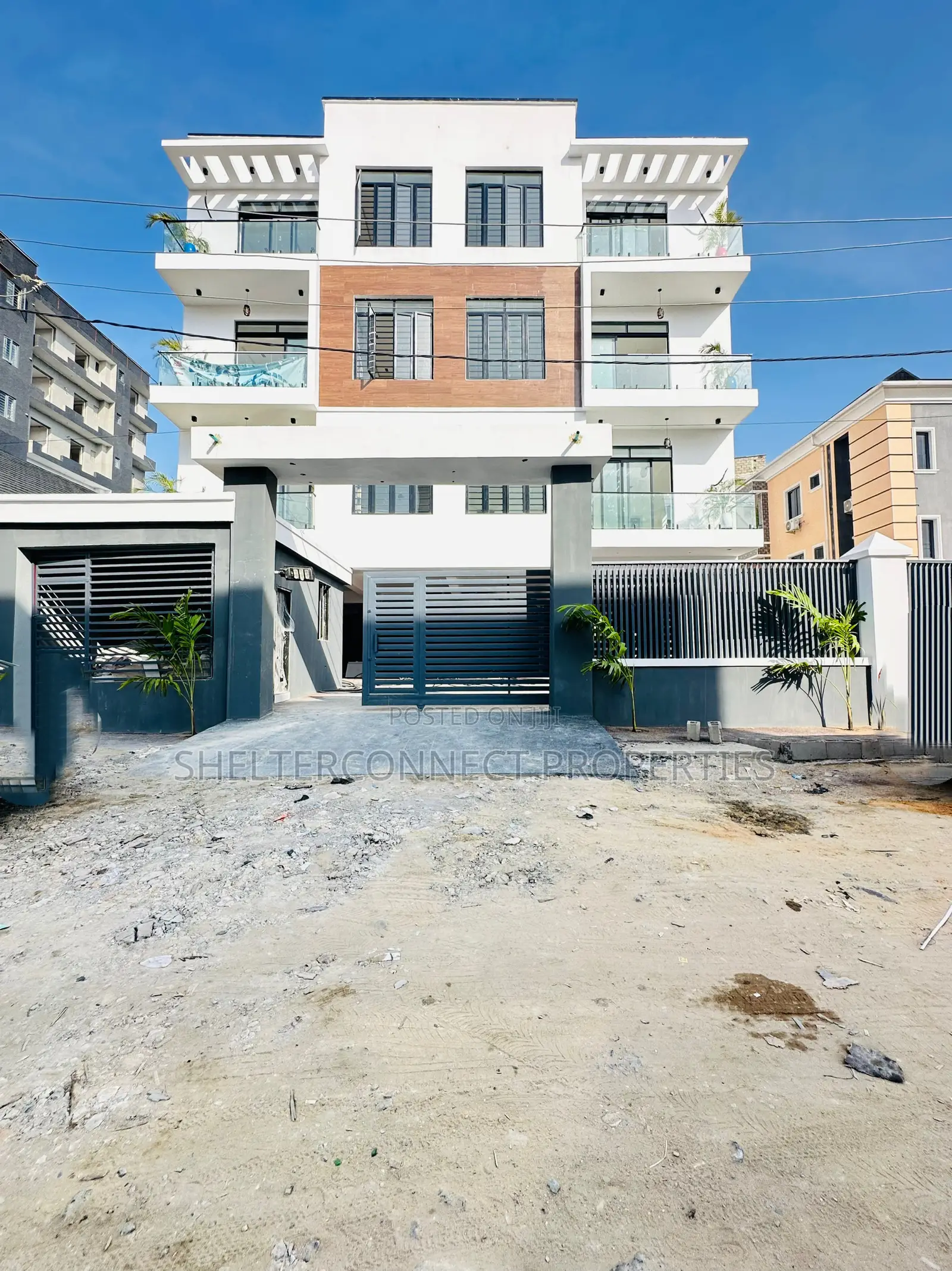 2bdrm Apartment in Lekki Phase 1 for sale