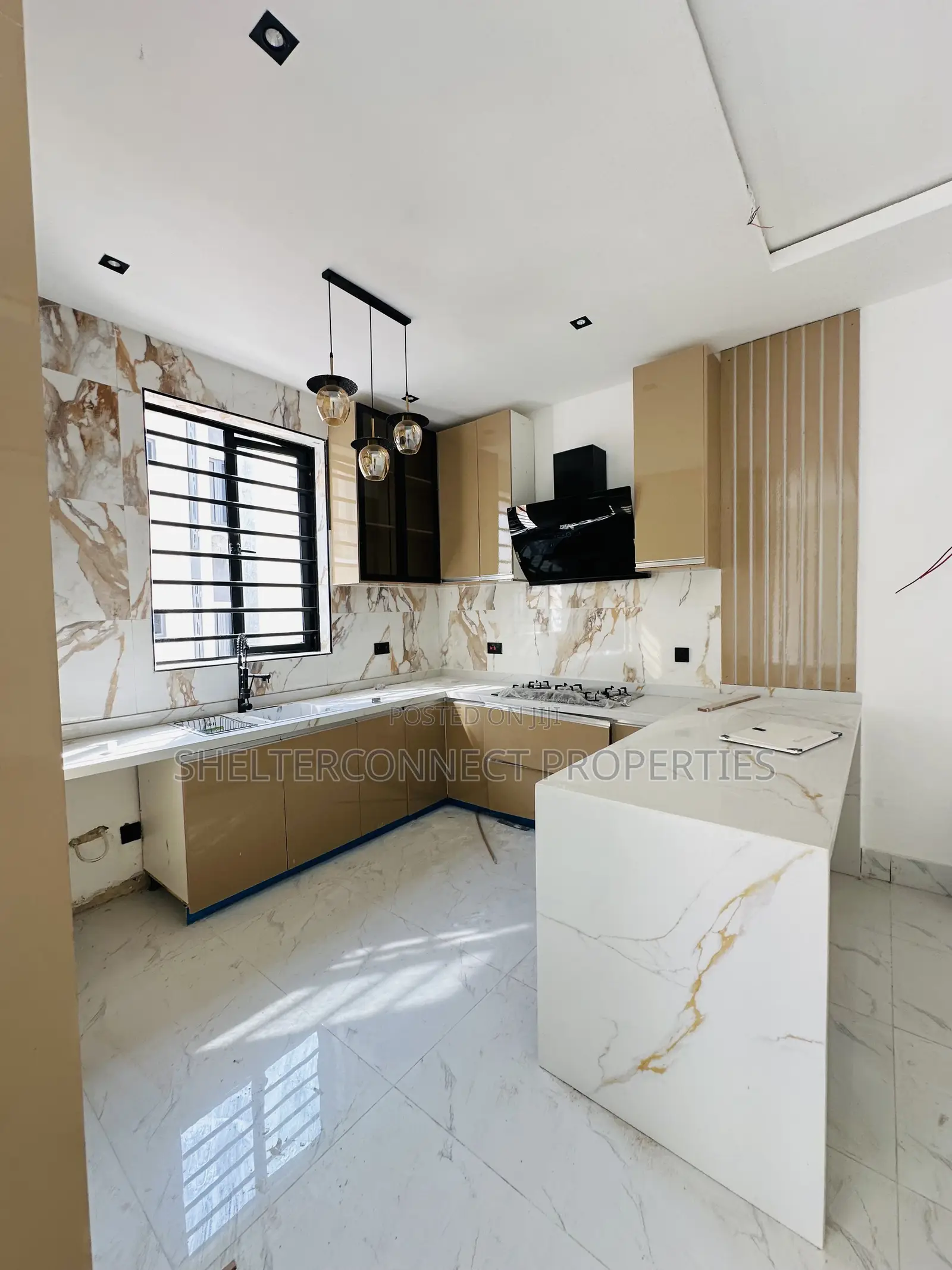 2bdrm Apartment in Lekki Phase 1 for sale