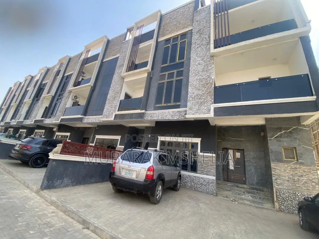 4bdrm Duplex in Wuye for sale