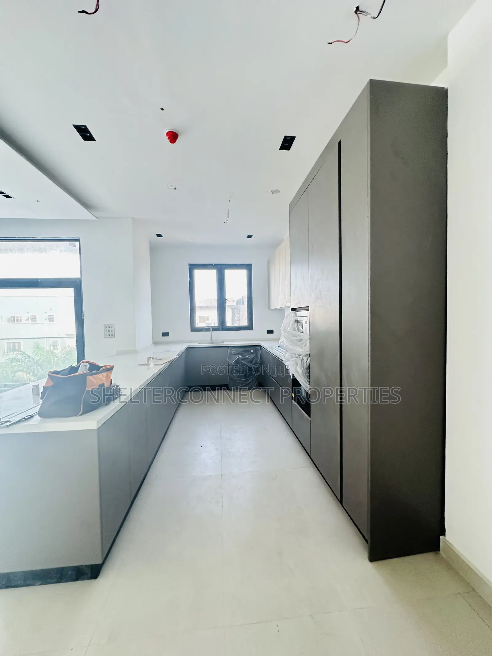 2bdrm Apartment in Lekki Phase 1 for sale