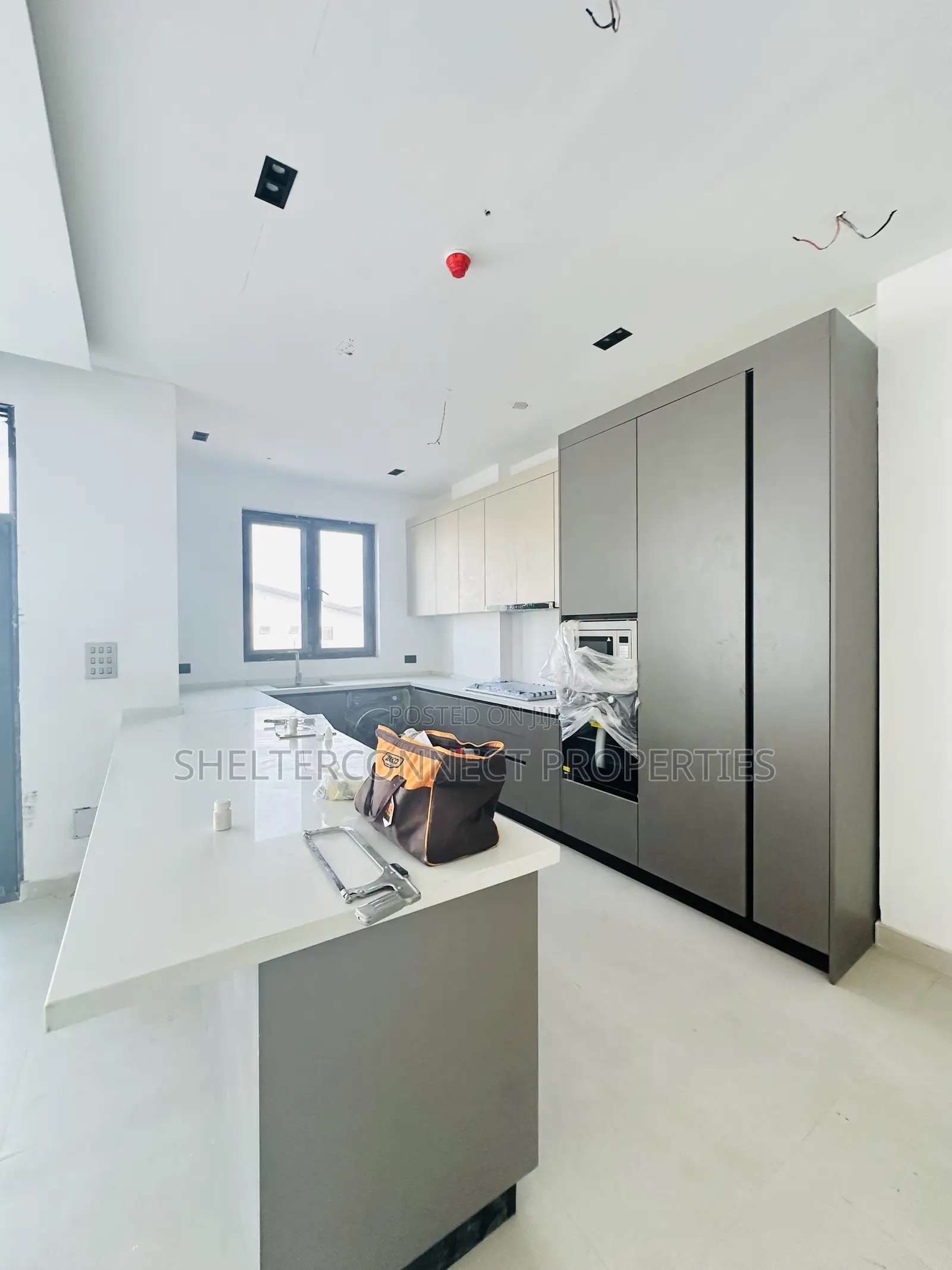 2bdrm Apartment in Lekki Phase 1 for sale