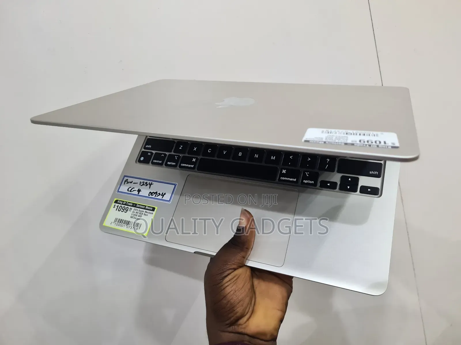 Laptop Apple MacBook Air 2024 M3 13-inch 8GB Apple M3 SSD 512GB