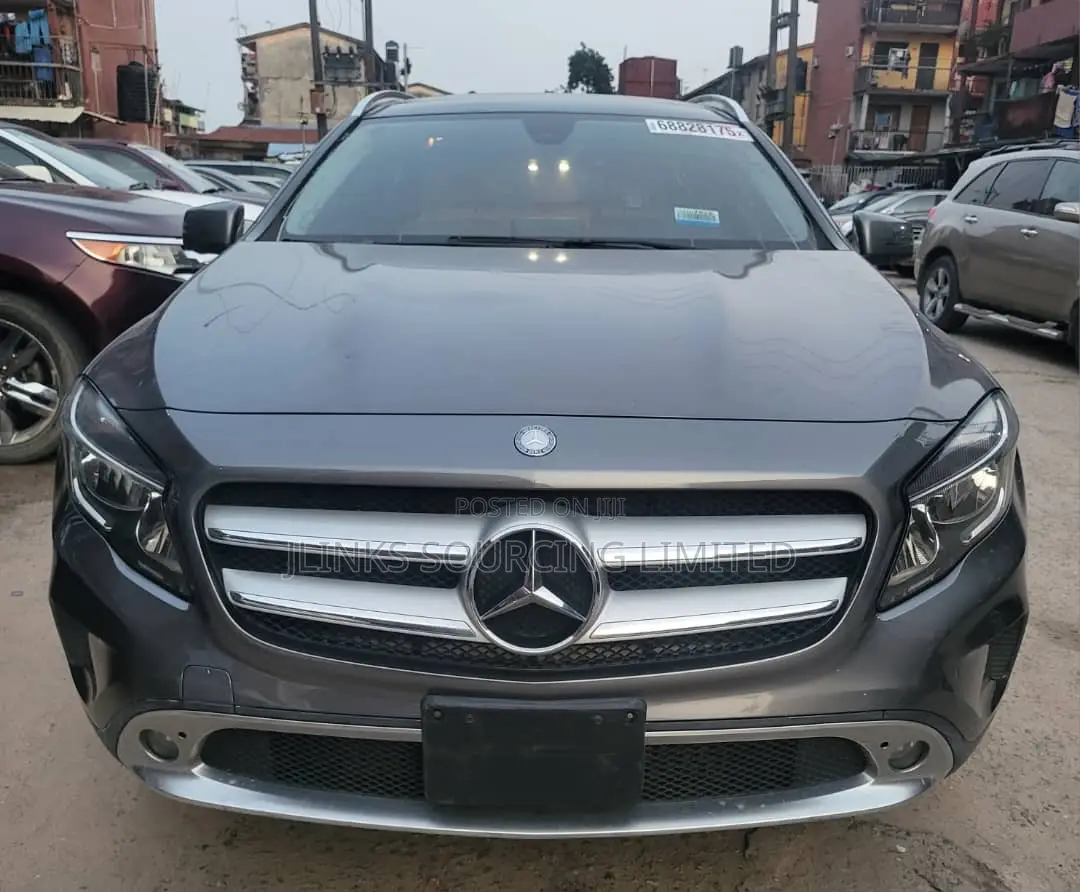 Mercedes-Benz GLA 250 2016 Gray