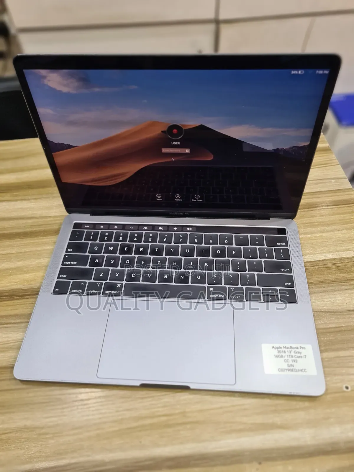 Laptop Apple MacBook Pro 2018 16GB Intel Core I7 SSD 1T