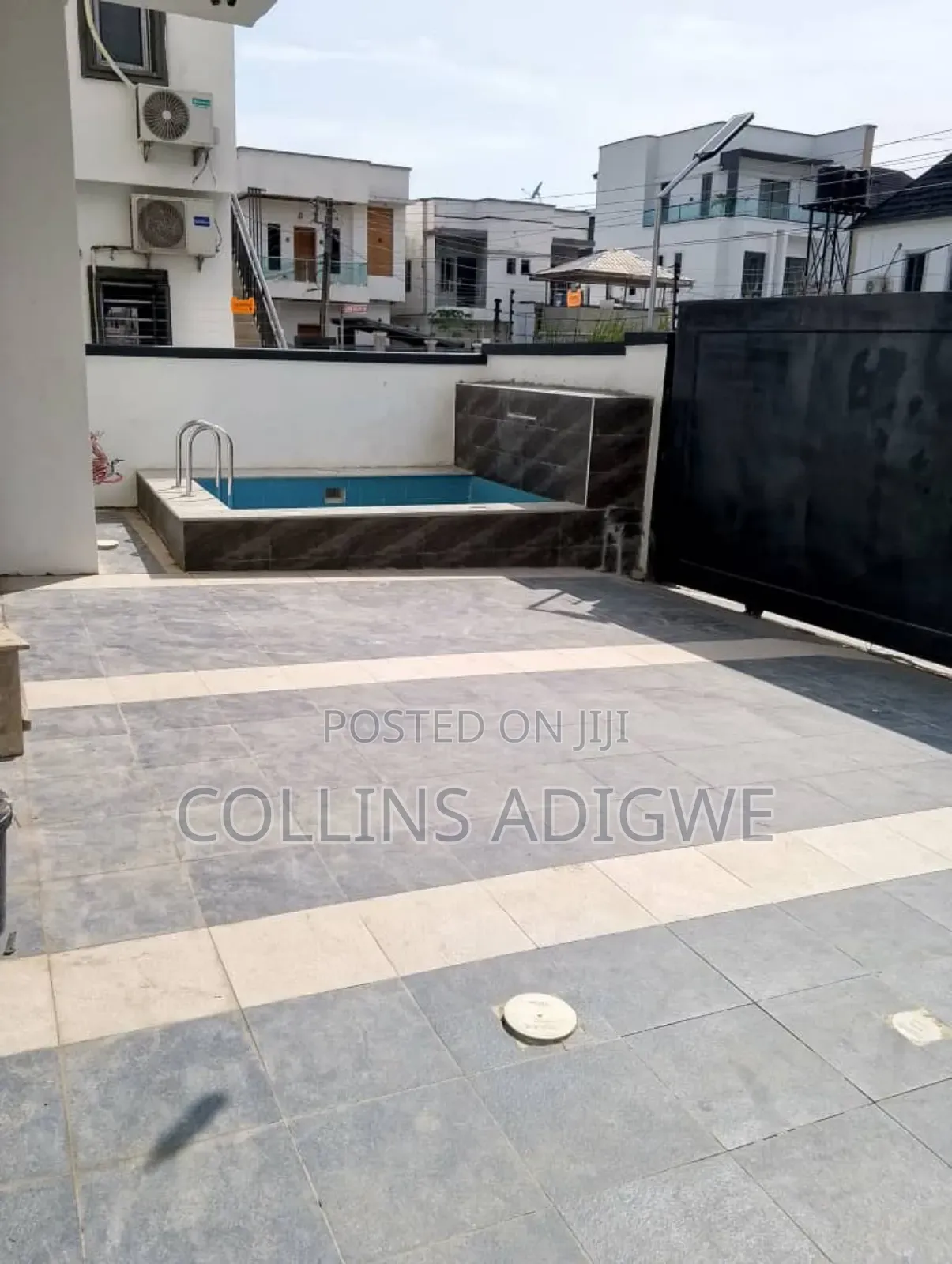 5bdrm Duplex in Ikota G.R.A for sale