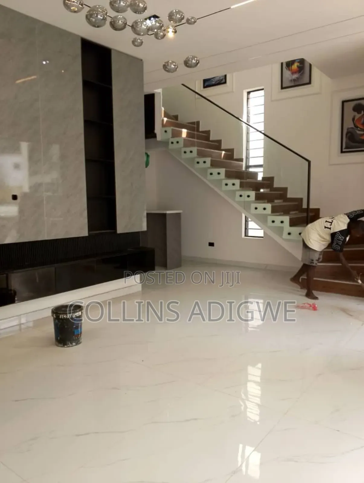 5bdrm Duplex in Ikota G.R.A for sale