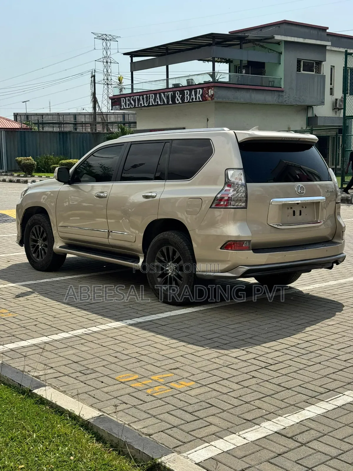 Lexus GX 460 Luxury 2016 Gold