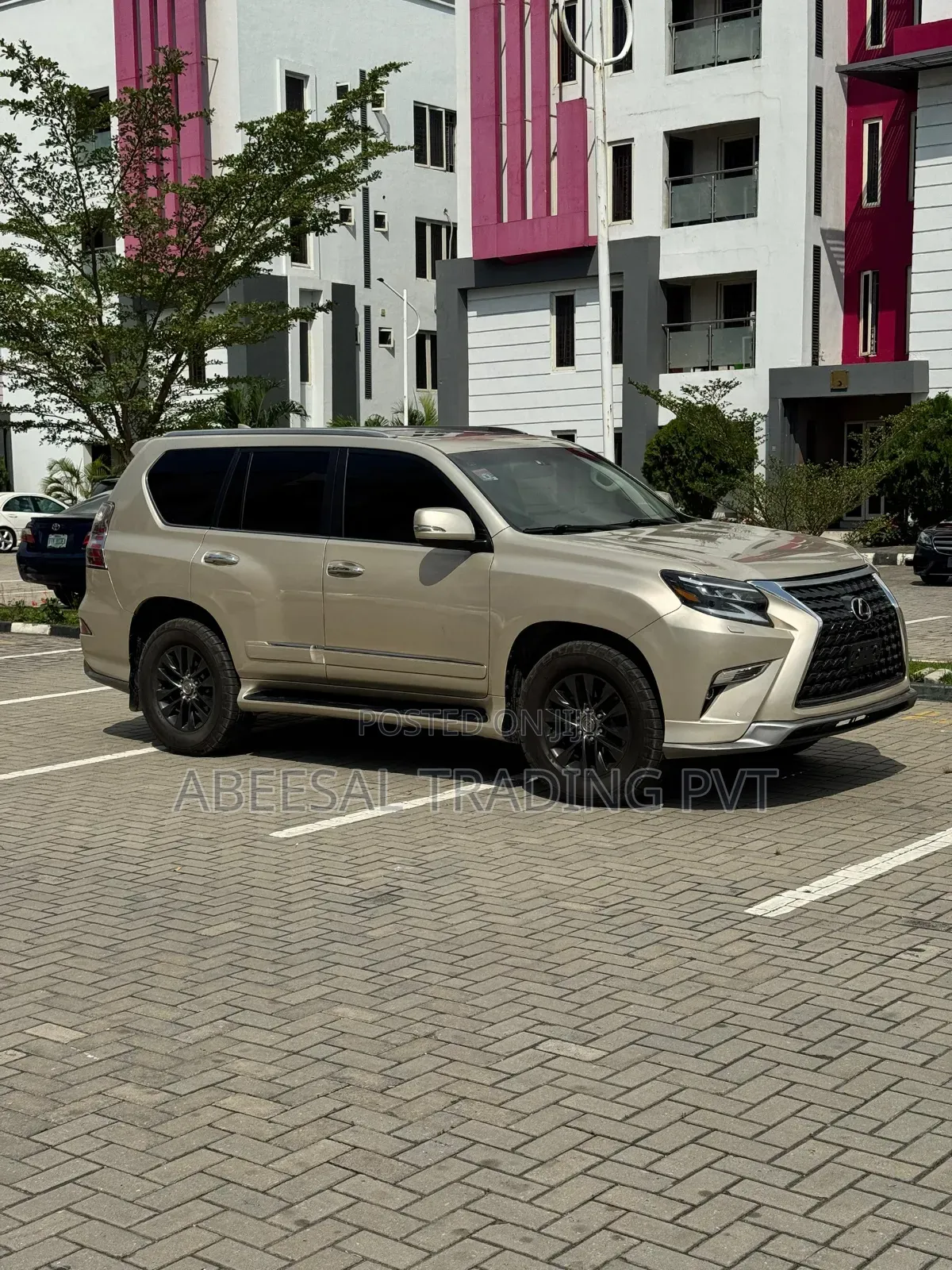 Lexus GX 460 Luxury 2016 Gold