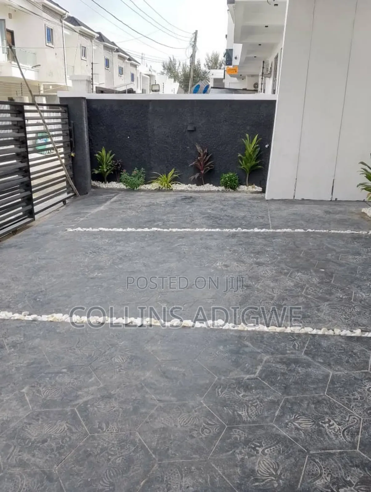 4bdrm Duplex in Ikota Gra for sale