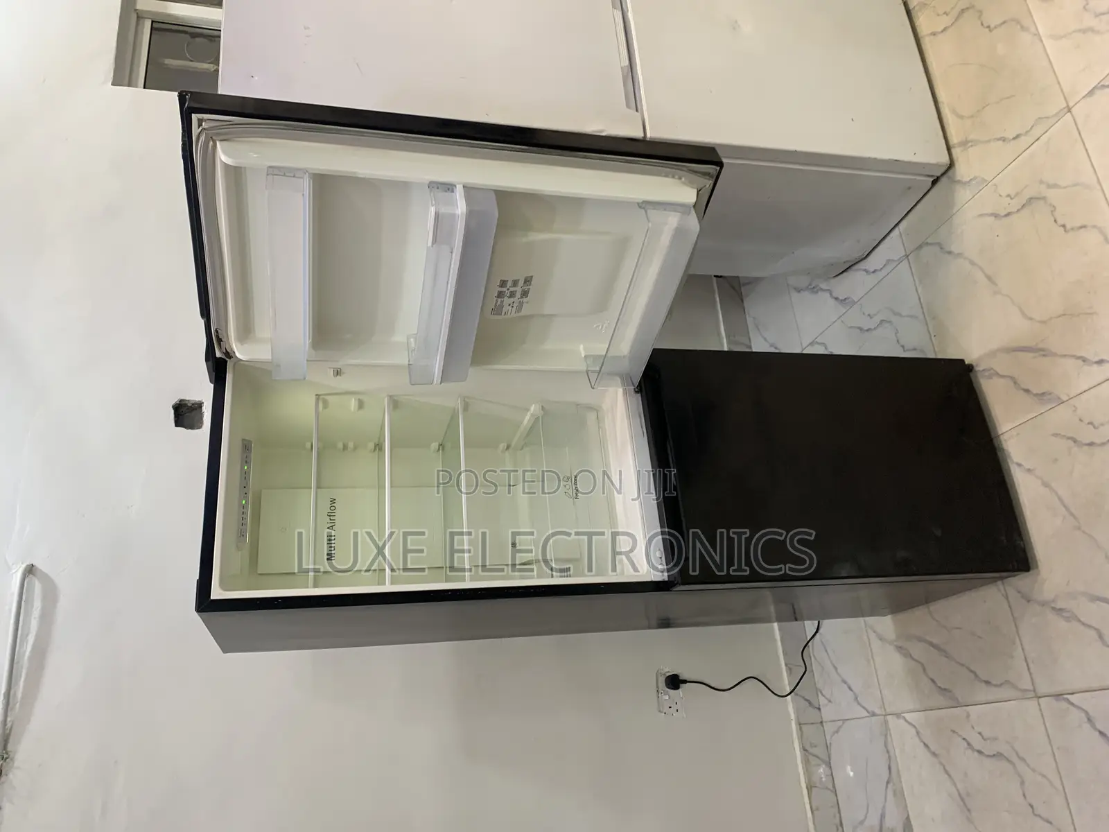 Hisense 350liters Inverter Double Door Refrigerator With Dispenser