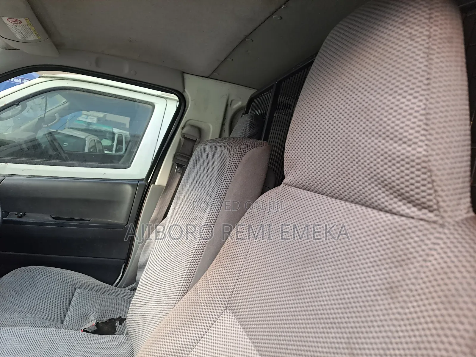 Toyota HiAce 2005 White