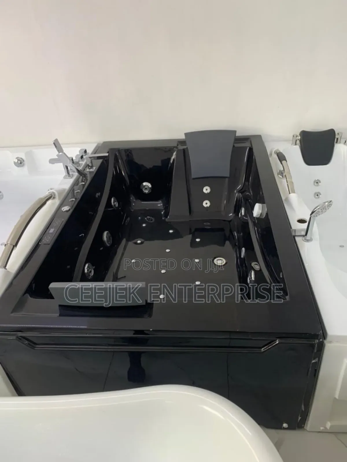 High Qaulity Double Black Jaccuzi