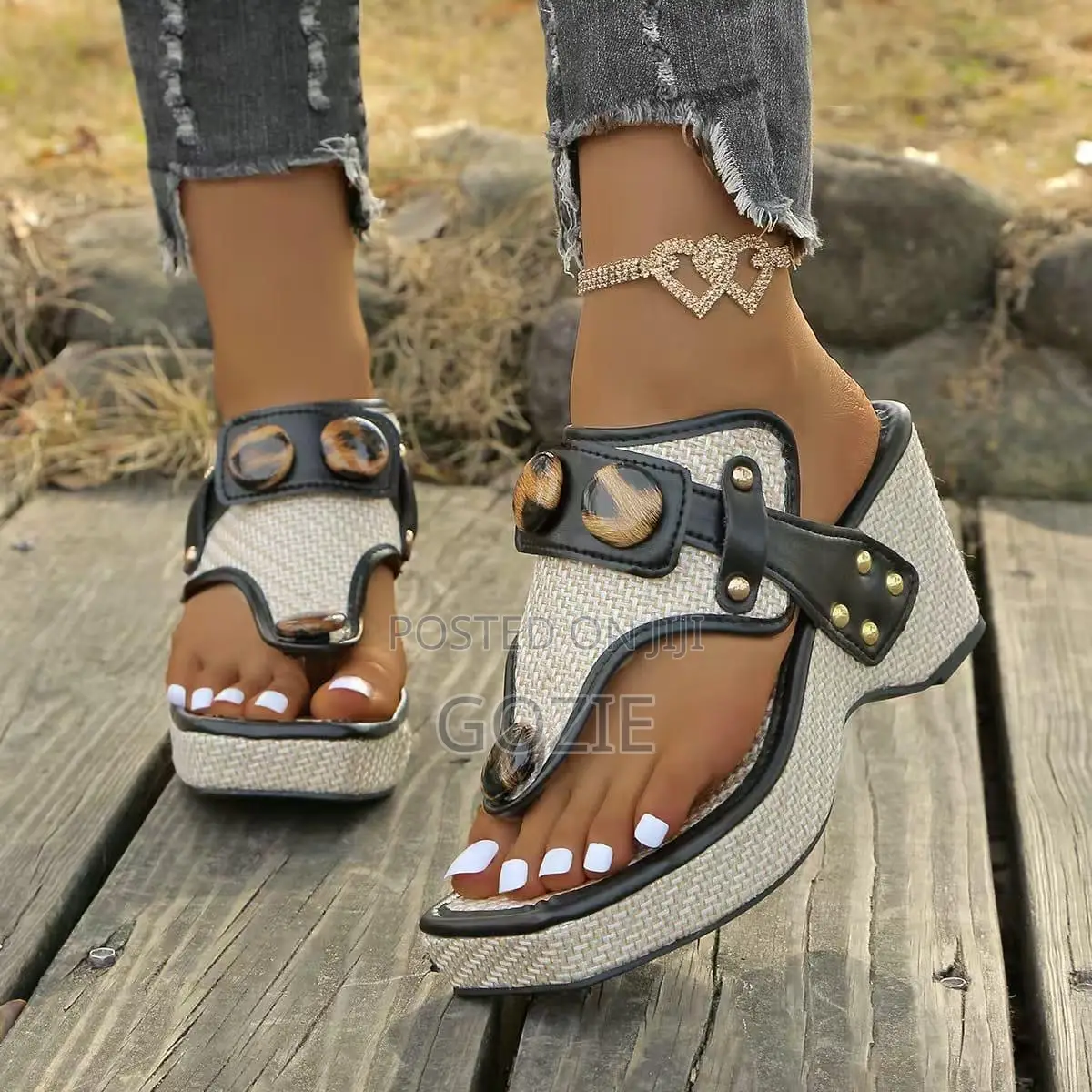 Beautiful Comfortable Platform Wedge Slippers