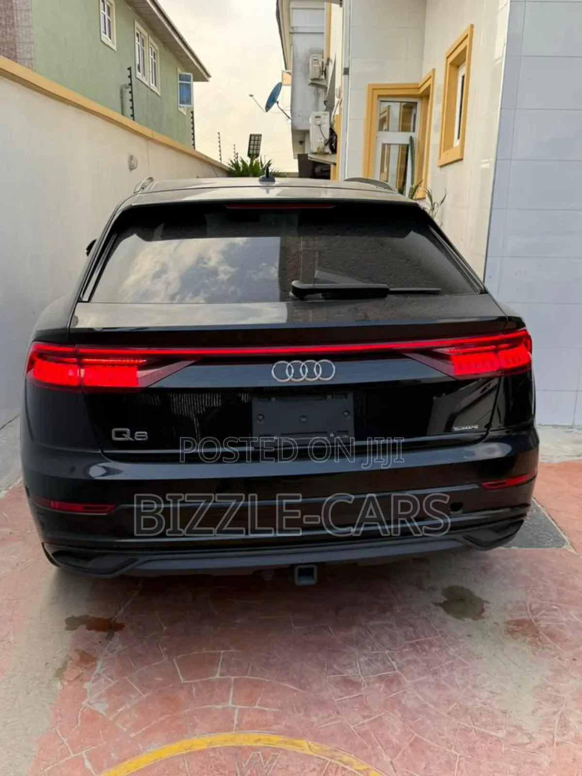 Audi Q8 2022 Black