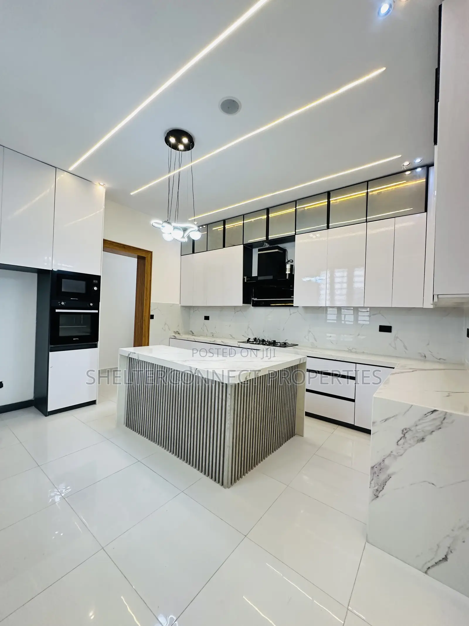 5bdrm Duplex in Lekki for sale