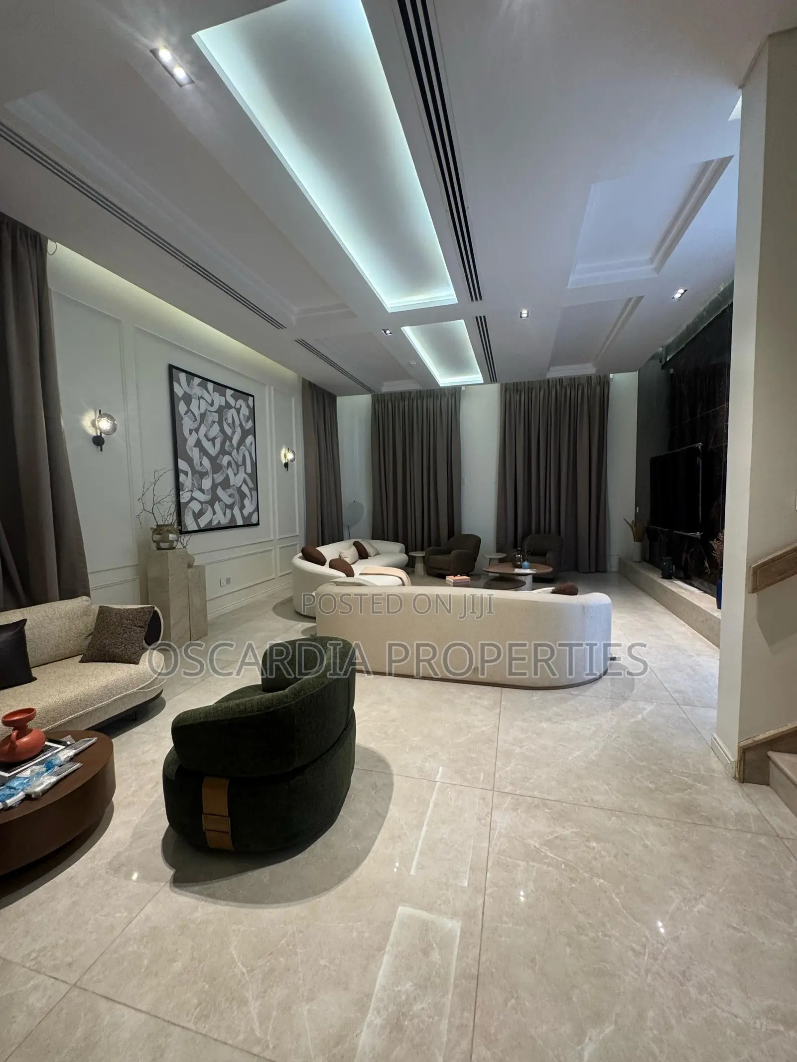 5bdrm Duplex in Banana Island for sale