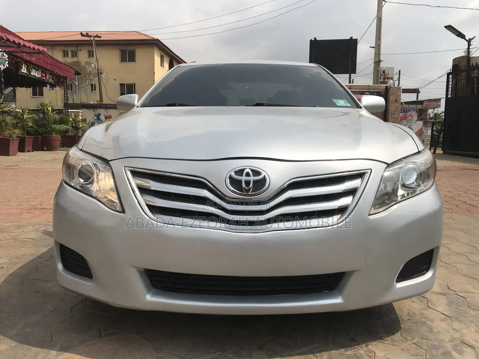 Toyota Camry LE 4dr Sedan (2.5L 4cyl 6A) 2011 Silver