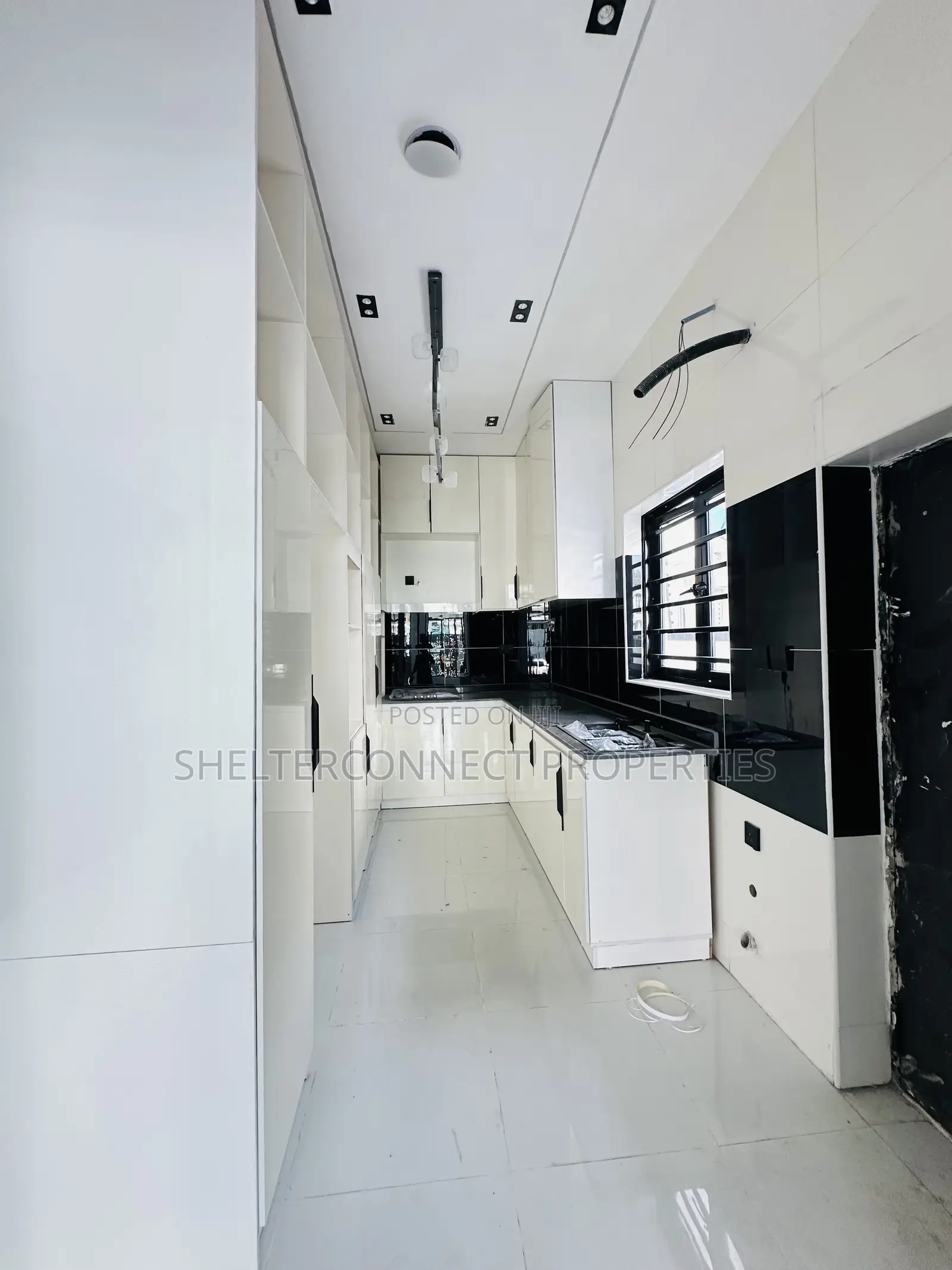 4bdrm Duplex in Lekki for sale