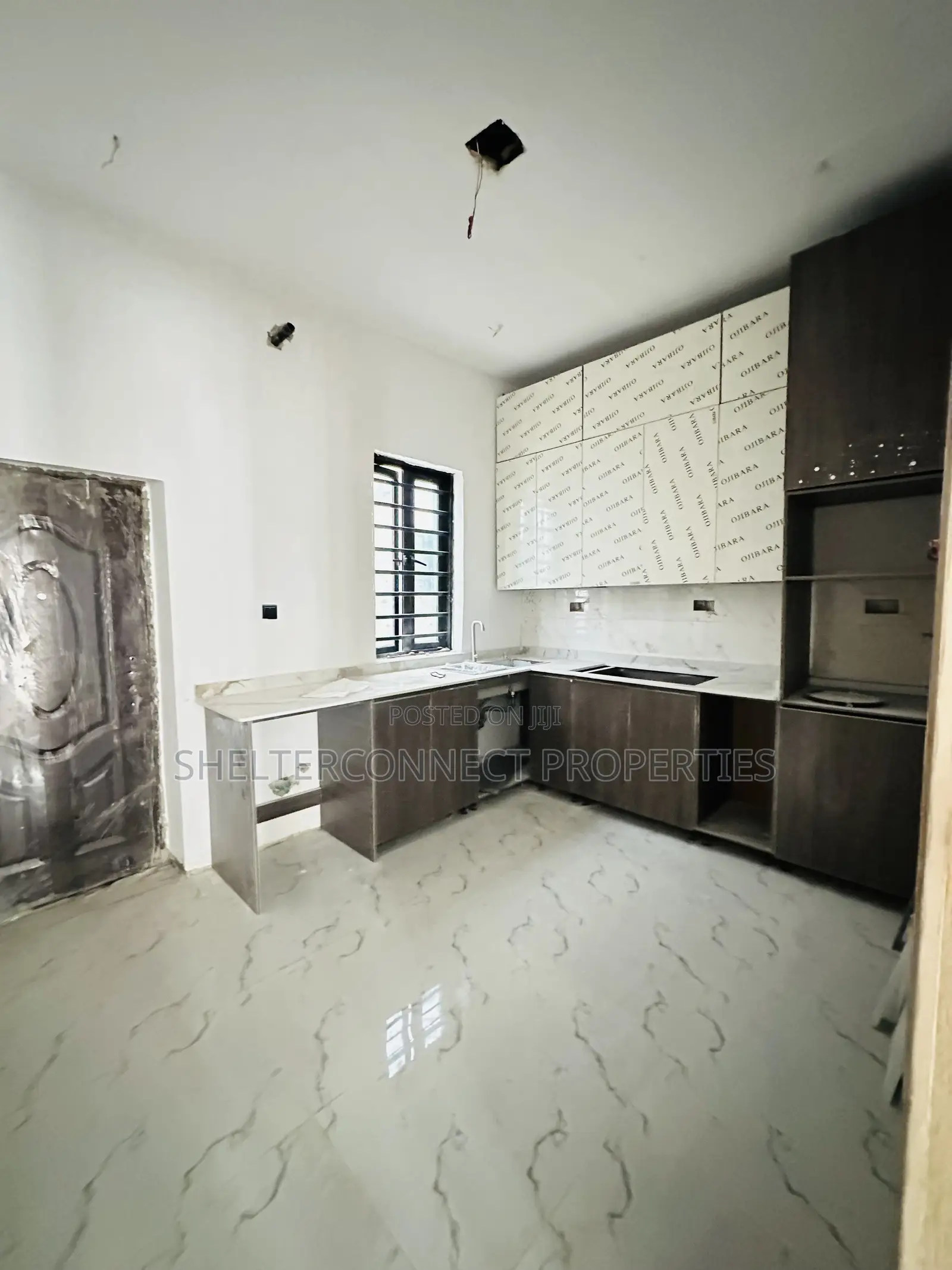 4bdrm Townhouse/Terrace in Lekki for sale
