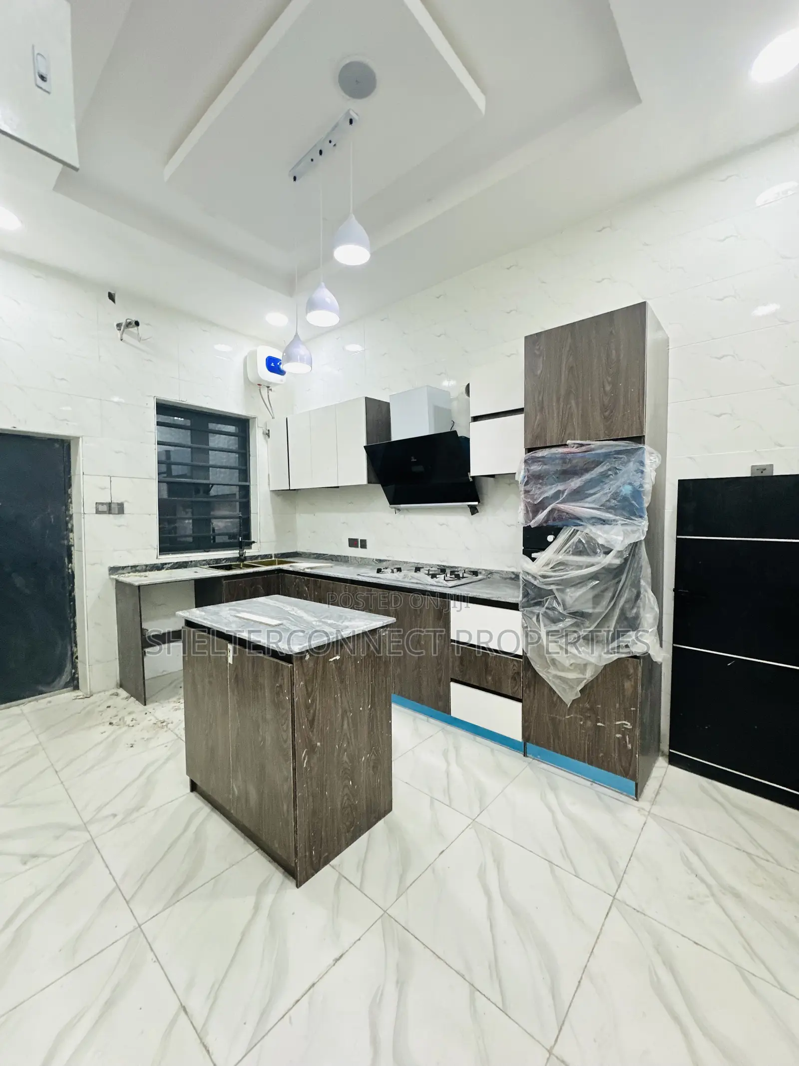 4bdrm Duplex in Lekki for sale