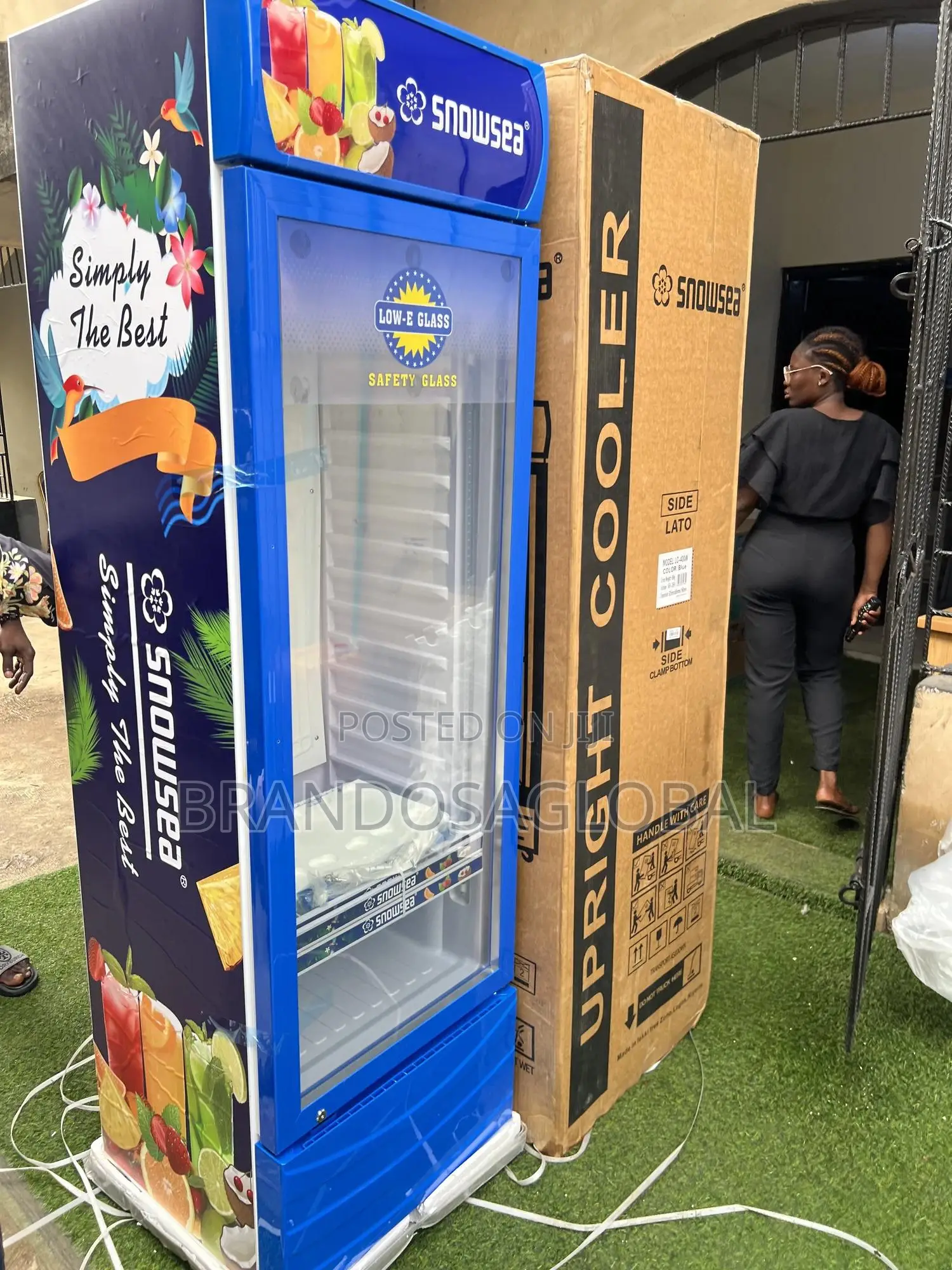 Snowsea 400l Upright Display Refrigerator Lc-400