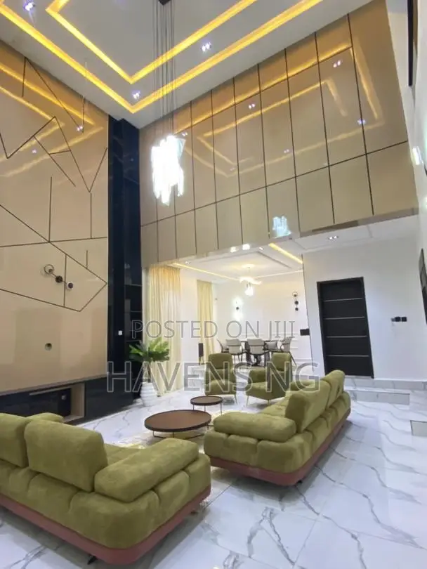 5bdrm Duplex in Woji for sale