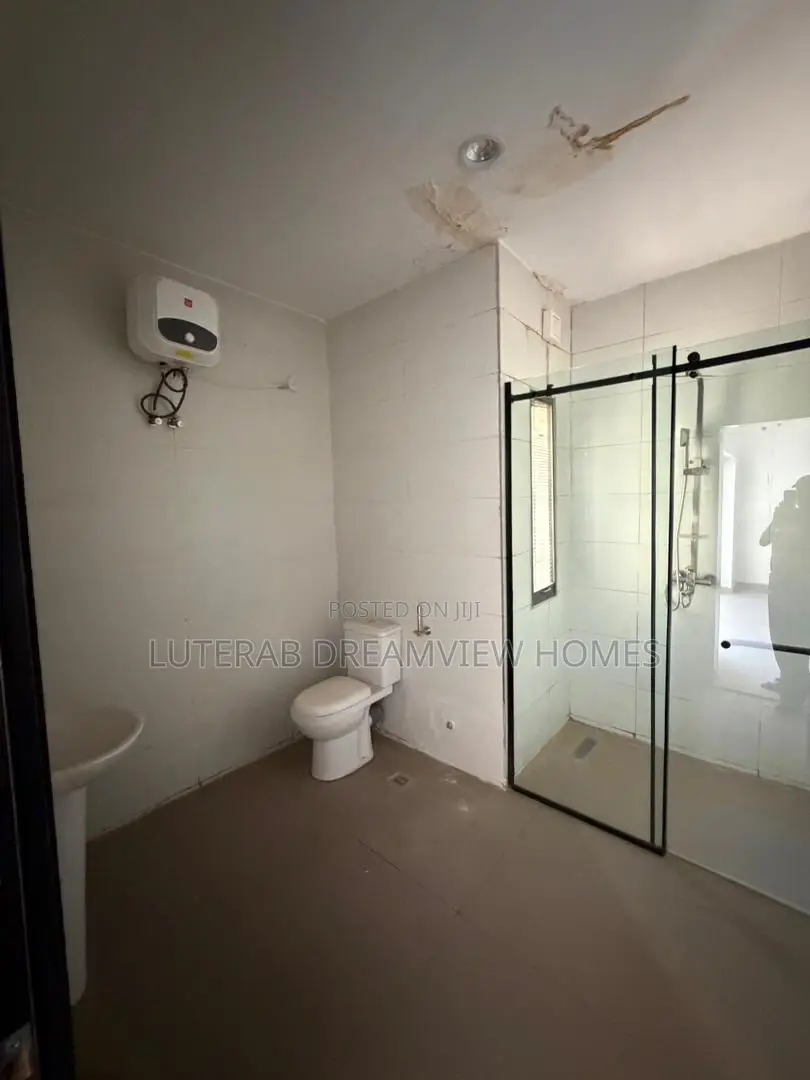 4bdrm Townhouse/Terrace in Durumi for sale