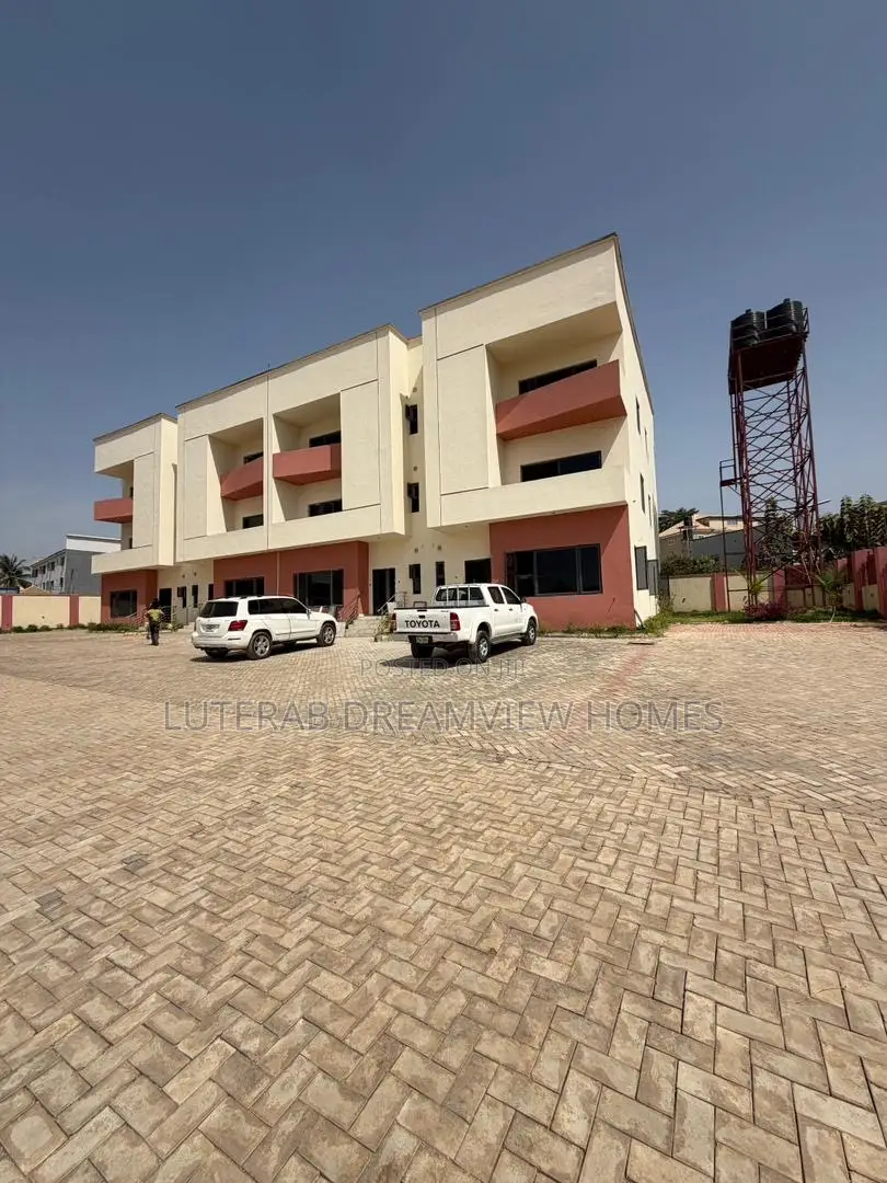 4bdrm Townhouse/Terrace in Durumi for sale