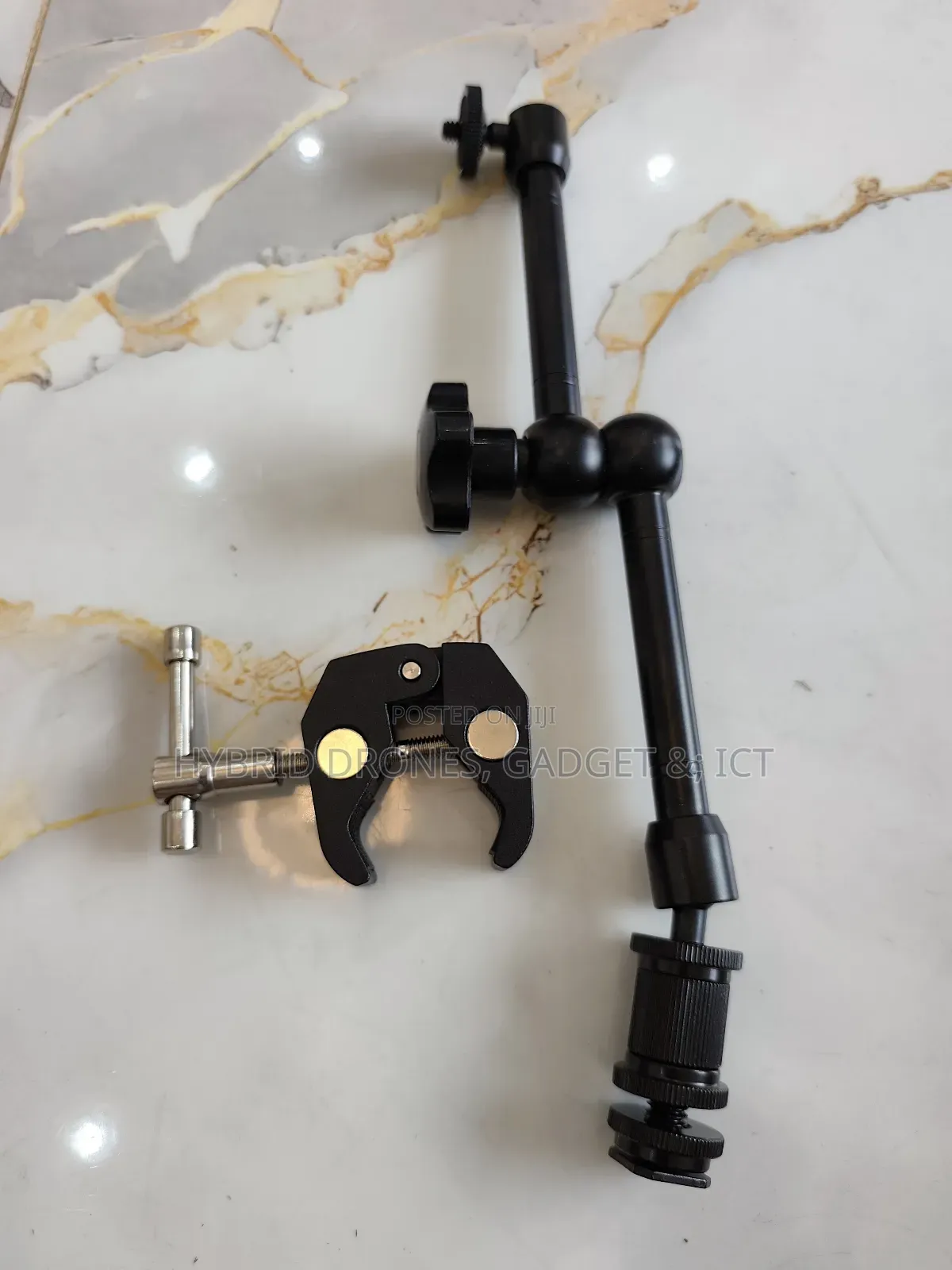 Magic Arm for Content Creators Both Mobile/Camera