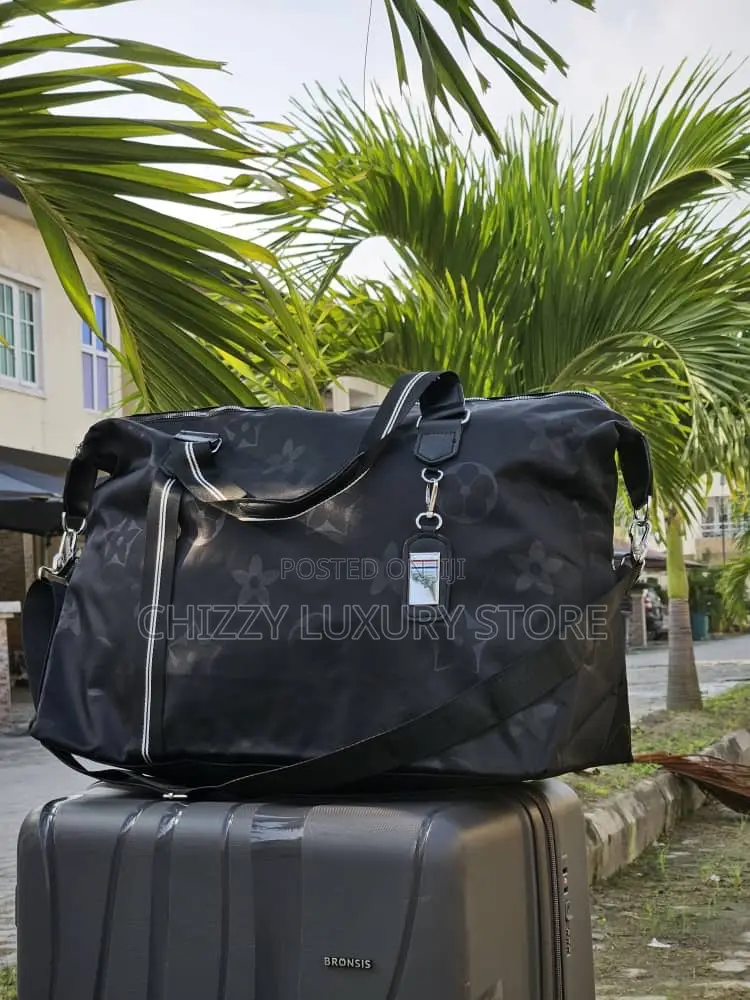 Fendi Quality Luxury Men Duffle Bag