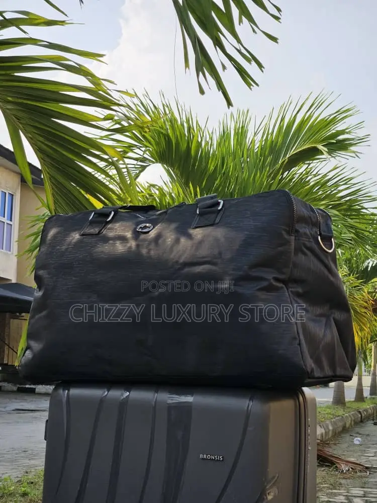Fendi Quality Luxury Men Duffle Bag